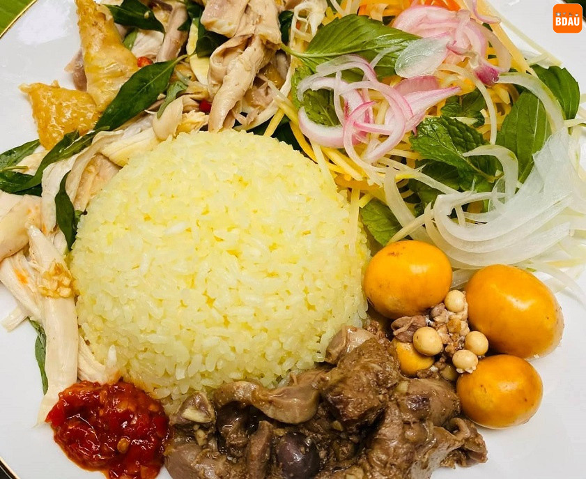  Cơm gà Nha Trang khác gì cơm gà Hội An mà dân địa phương tại đây mê tít đến vậy?