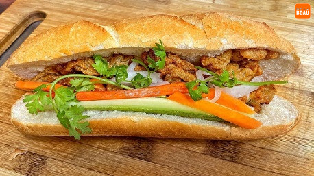 banh mi cha ca Nha Trang thumb